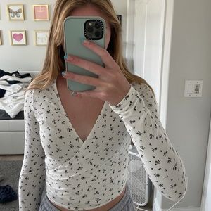 brandy melville white and black rap around